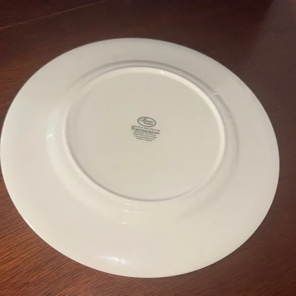 Botanic Garden Floral Luncheon Plate - Cyclamen - new and never been used. - Picture 2 of 3